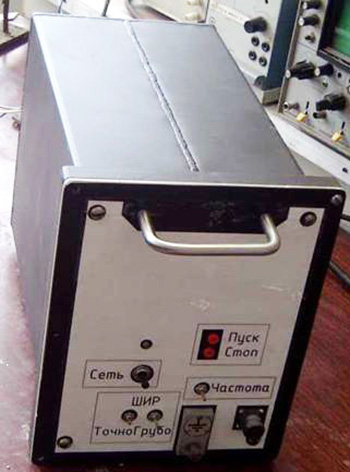 Коронний розряд у міжелектродному проміжку